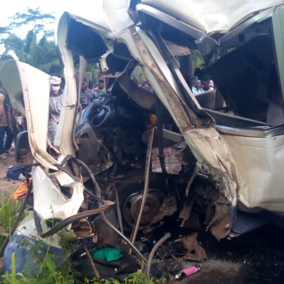 07 MORTS DANS UN ACCIDENT DE CIRCULATION A MBANGA :: CAMEROON